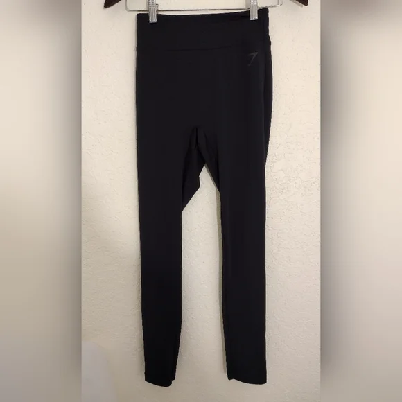 Gymshark Black Leggings With Scrunchy Bottom - Picture 2 of 6